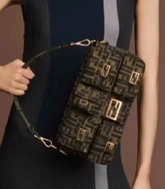 FENDI's new niche bag handbag crossbody bag