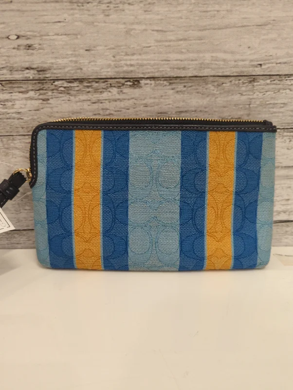 Wristlet Designer By Coach  Size: Medium