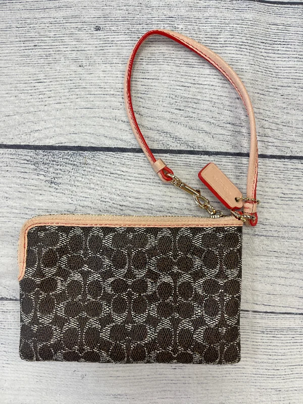 Wristlet Designer By Coach  Size: Small