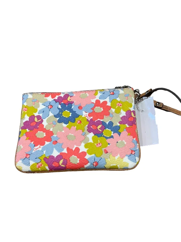 Wristlet Designer By Coach  Size: Small