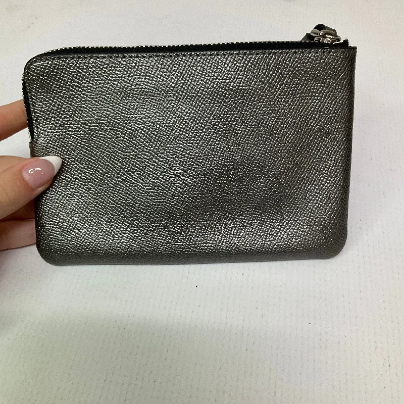 Wristlet Designer By Coach  Size: Small