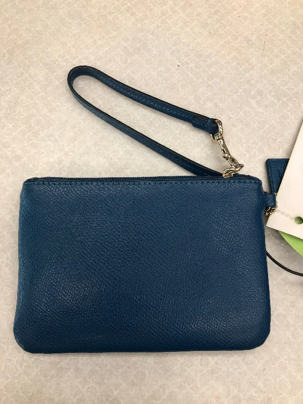 Wristlet Designer By Coach  Size: Small