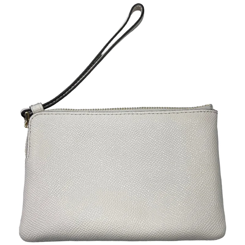 Wristlet Designer By Coach  Size: Small