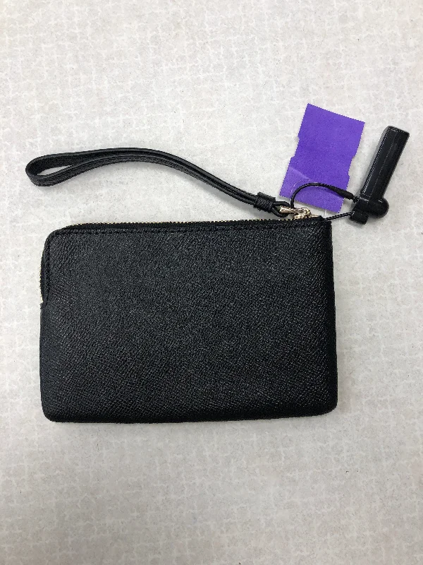 Wristlet Designer By Coach  Size: Small