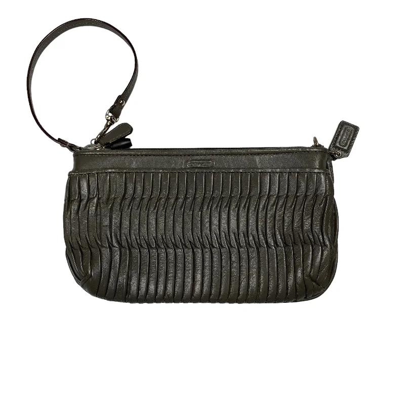 Wristlet Designer By Coach  Size: Small