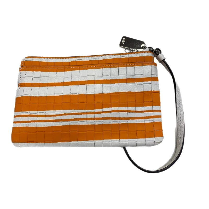 Wristlet Designer By Coach  Size: Small