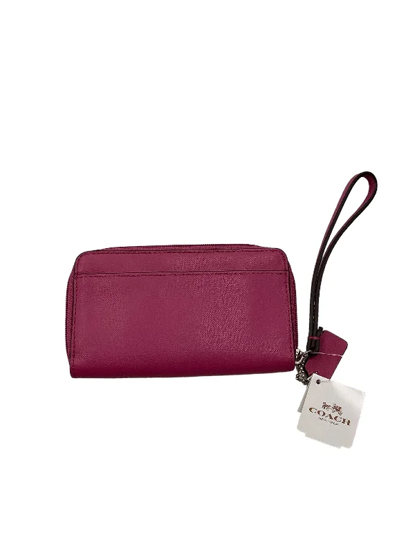 Wristlet Leather By Coach  Size: Small